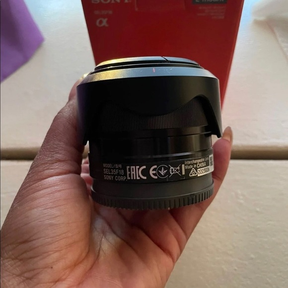 Sony SEL35F18 35mm f/1.8 Lens - Picture 2 of 5